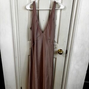 Aritzia silk like dress sonnet dress size large